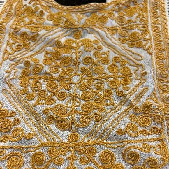 Anthropologie sleeveless top with yellow/ gold embroidered details. - Picture 6 of 8